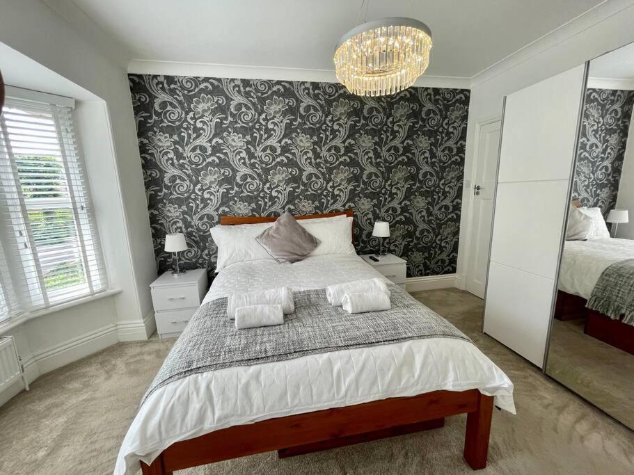 Modern 2 Bed Flat W Parking, Dog Friendly, Central Bournemouth Exterior photo
